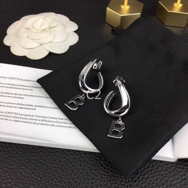 B Earring-019