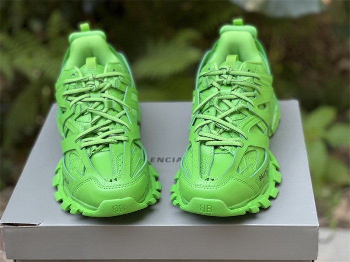 B 17FW Tripe-S High End Sneaker-262