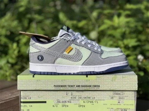 Authentic Union x Nike Dunk Low  DJ9649-401