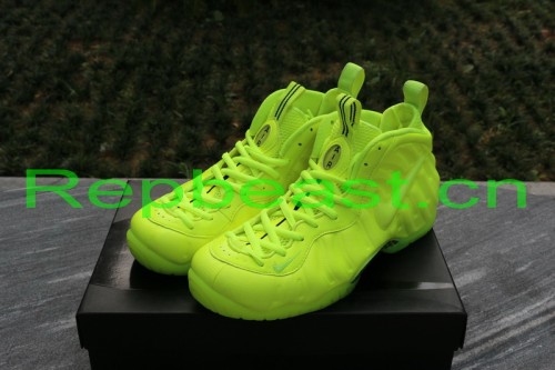 Authentic Nike Air Foamposite Pro “Volt”