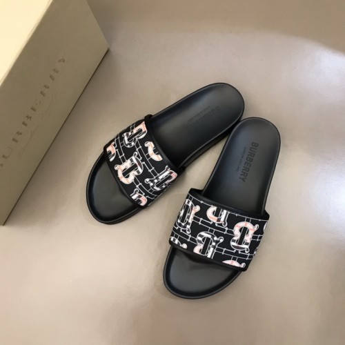 Burberry men slippers AAA-068