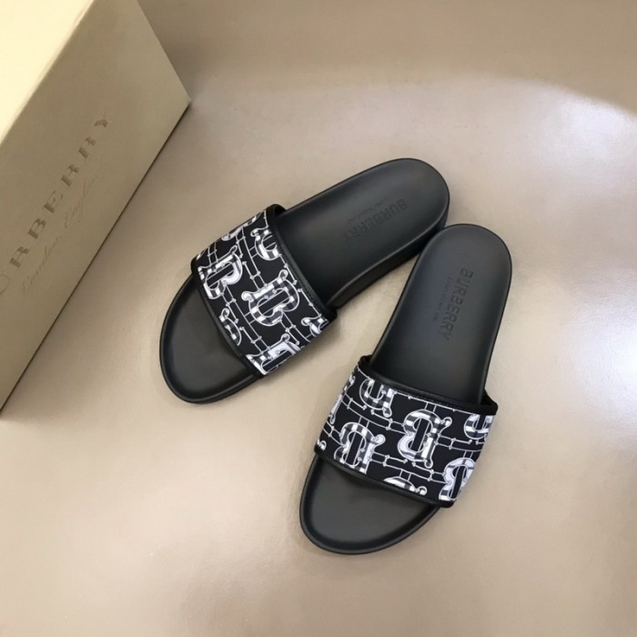 Burberry men slippers AAA-070