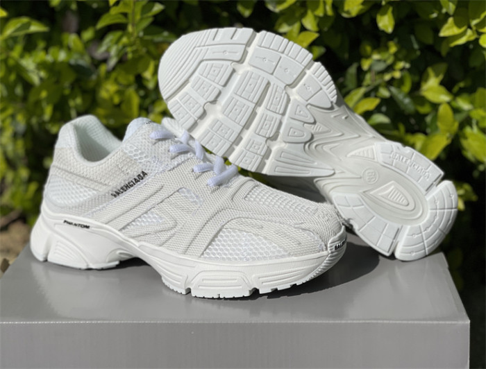 B 17FW Tripe-S High End Sneaker-275