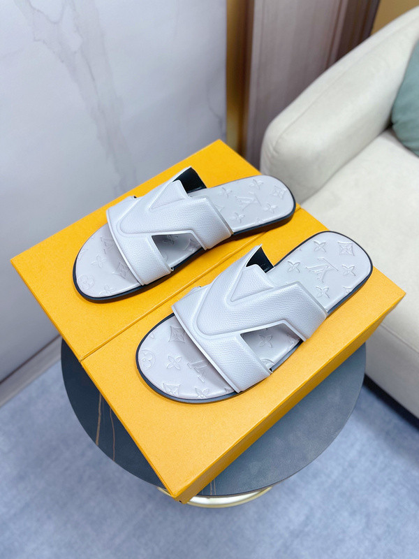 LV Sandals 1：1 Quality-360