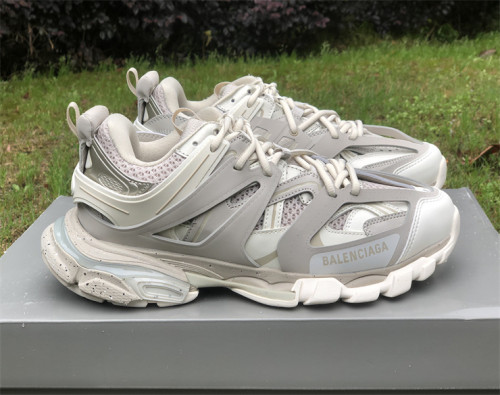 B 17FW Tripe-S High End Sneaker-285
