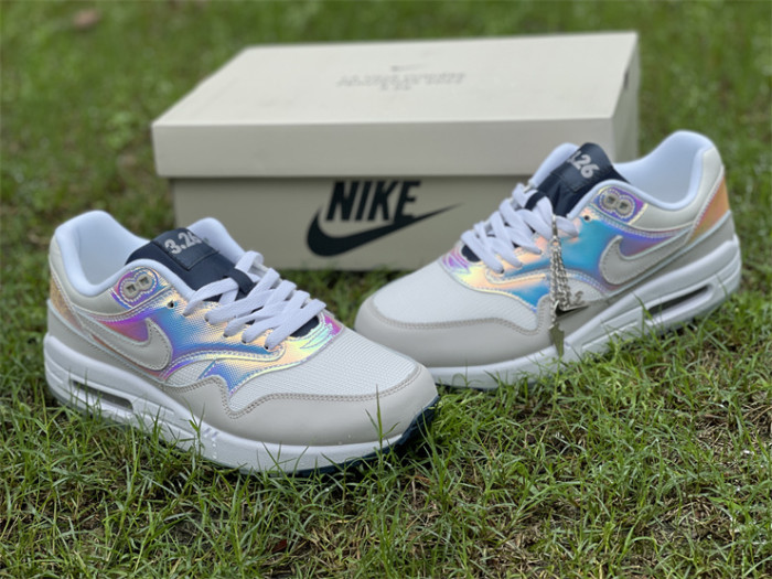 Authentic Nike Air Max 1 AMD La Ville Lumière