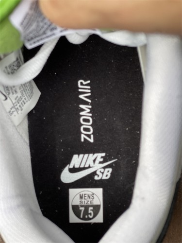 Authentic Nike SB Dunk Low “Chlorophyll”