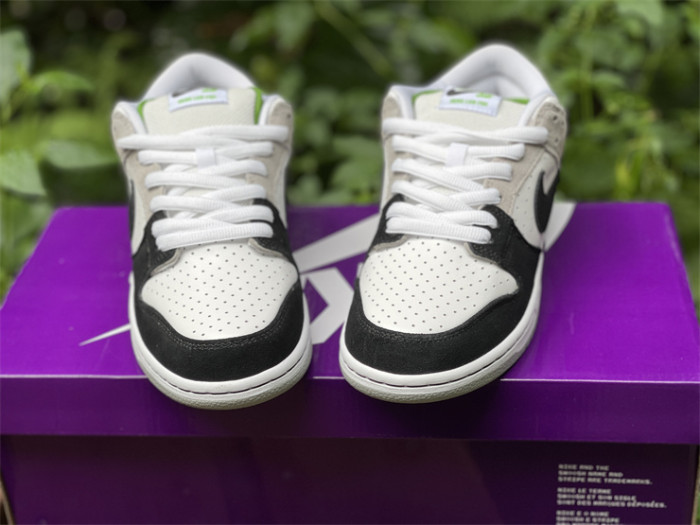Authentic Nike SB Dunk Low “Chlorophyll”