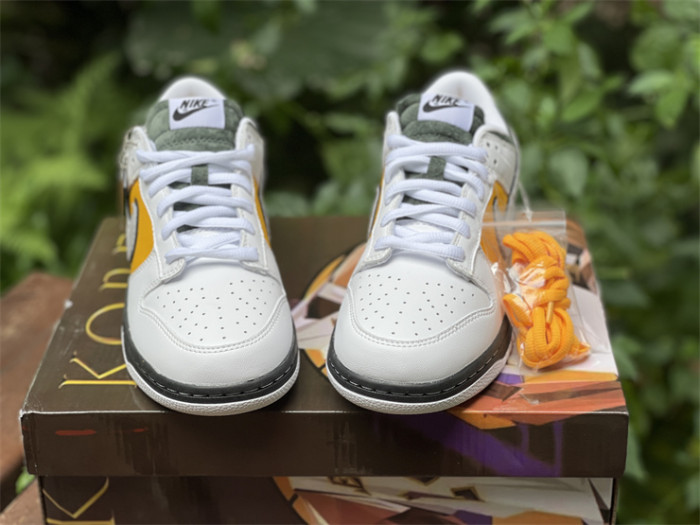 Authentic Nike SB Dunk Low Pro Kobe White YeLLOW
