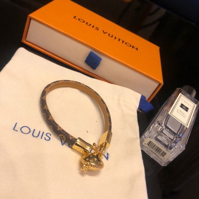 LV Bracelet-013