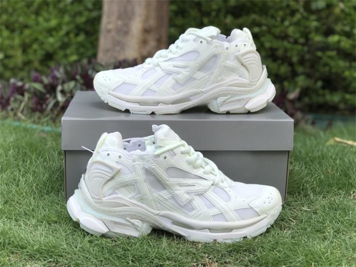 B 17FW Tripe-S High End Sneaker-317