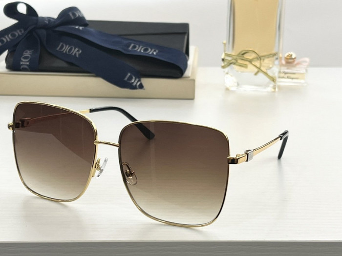 Dior Sunglasses AAAA-442