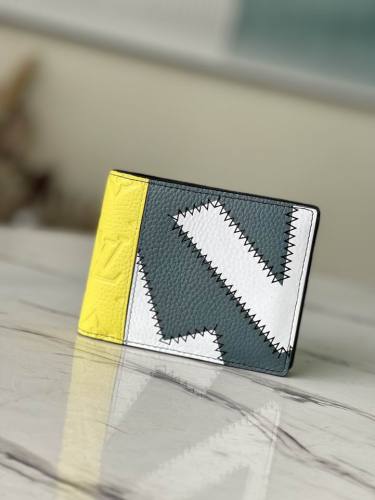 Super Perfect LV Wallet-423