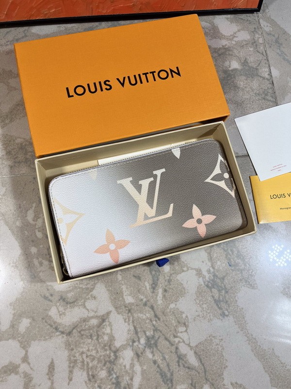 Super Perfect LV Wallet-305
