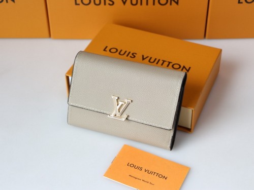 Super Perfect LV Wallet-132