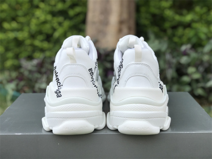 B 17FW Tripe-S High End Sneaker-330