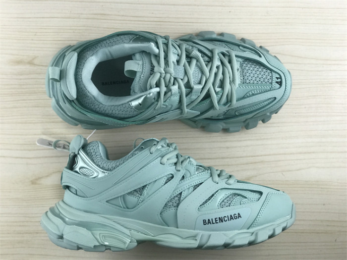 B 17FW Tripe-S High End Sneaker-335