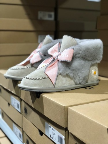 UG Boots Women-261