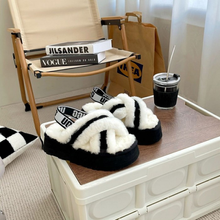 UG Sandals-047