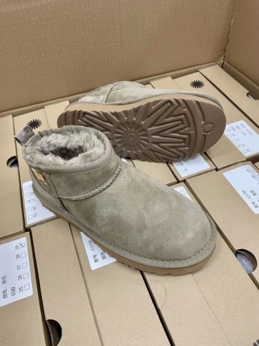 UG Boots Women-024