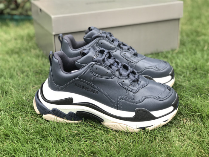 B 17FW Tripe-S High End Sneaker-339