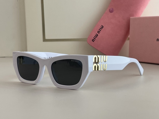 Miu Miu Sunglasses AAAA-322