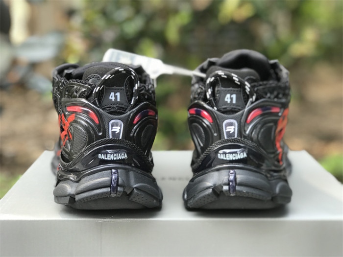 B 17FW Tripe-S High End Sneaker-363