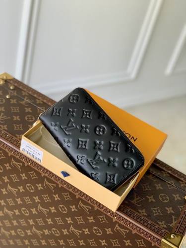 Super Perfect LV Wallet-532