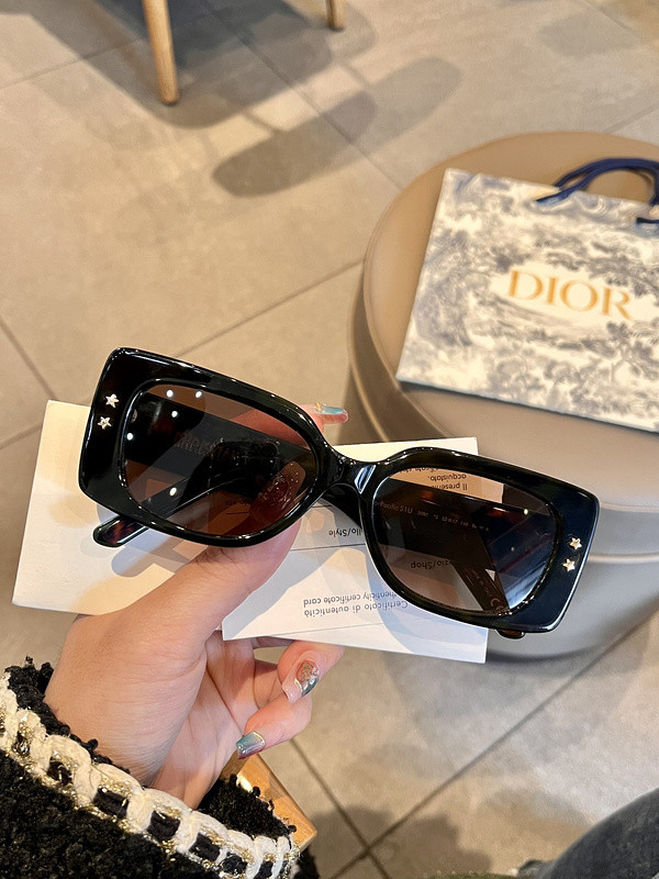 Dior Sunglasses AAAA-2003