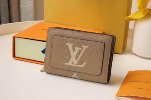 Super Perfect LV Wallet-612
