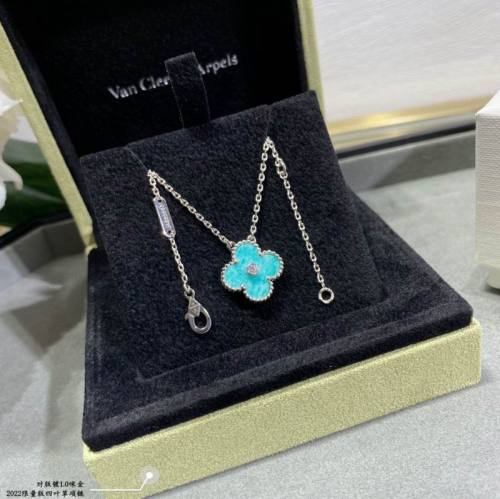 Van Cleef & Arpels Necklace-035