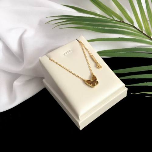 Van Cleef & Arpels Necklace-016