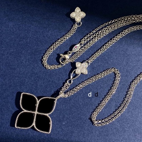 Van Cleef & Arpels Necklace-110