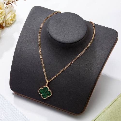 Van Cleef & Arpels Necklace-048