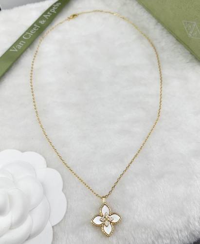 Van Cleef & Arpels Necklace-029