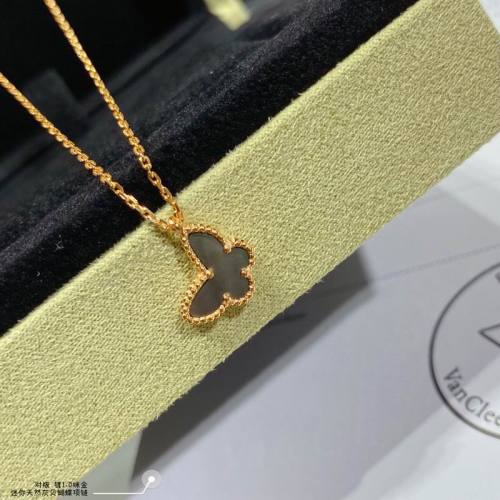 Van Cleef & Arpels Necklace-074
