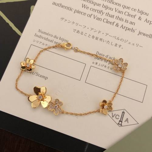 Van Cleef & Arpels bracelet-030