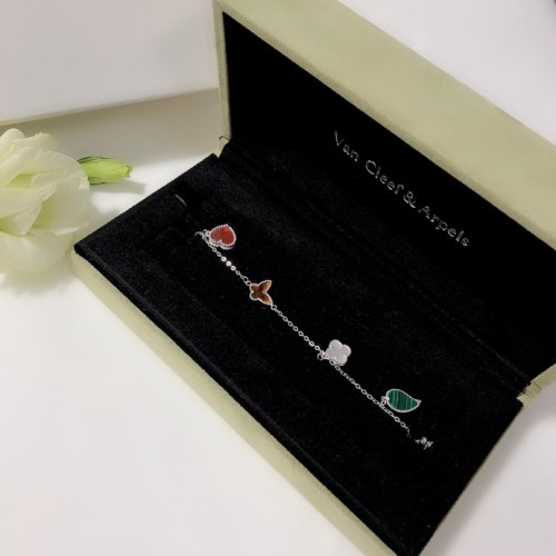 Van Cleef & Arpels bracelet-016