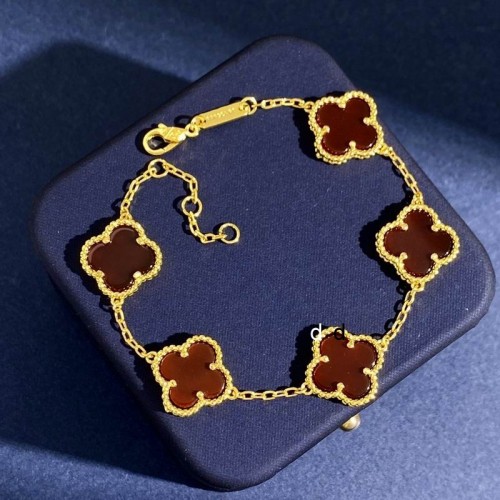 Van Cleef & Arpels bracelet-051
