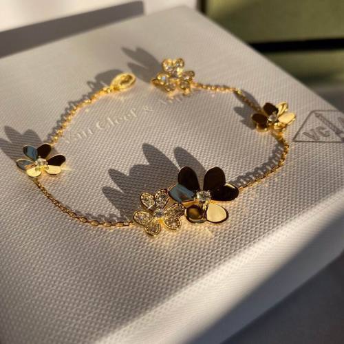 Van Cleef & Arpels bracelet-018