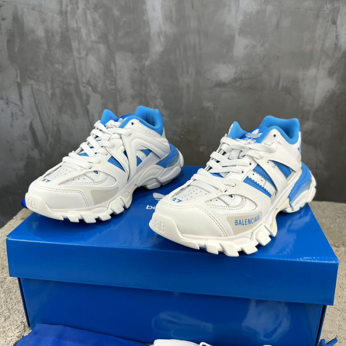 B 17FW Tripe-S High End Sneaker-403