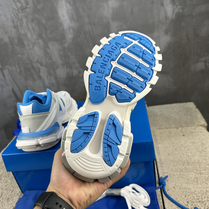B 17FW Tripe-S High End Sneaker-403