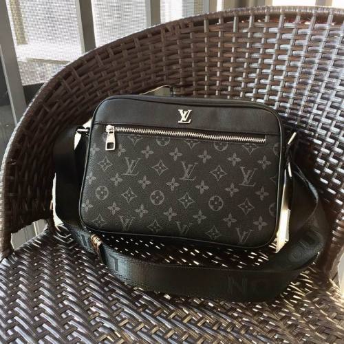 LV Hangbags AAA Men-061