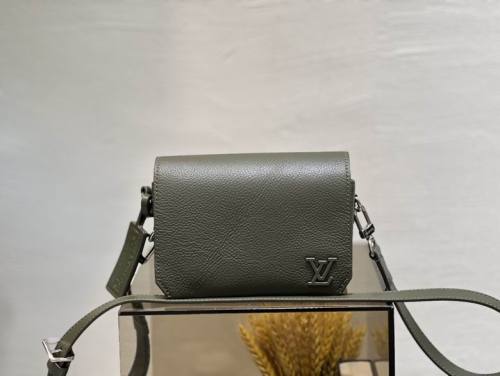 LV Hangbags AAA Men-086