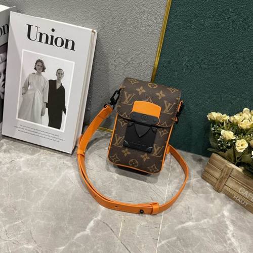 LV Hangbags AAA Women-900