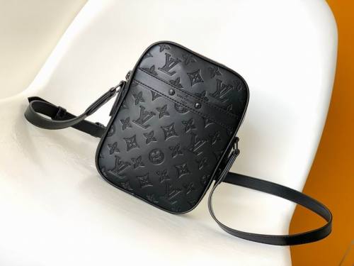 LV Hangbags AAA Women-904