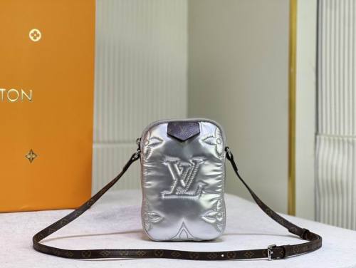 LV Hangbags AAA Women-908