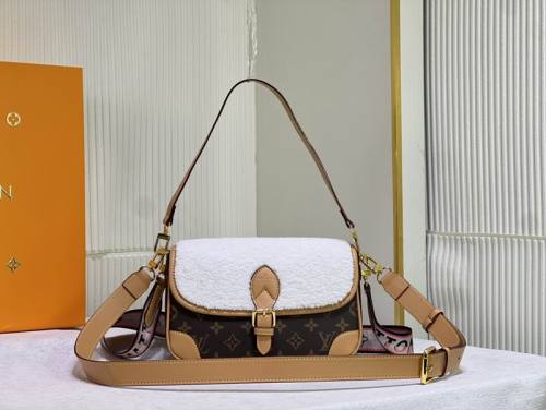 LV Hangbags AAA Women-988