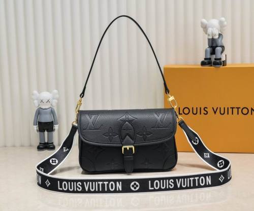 LV Hangbags AAA Women-985