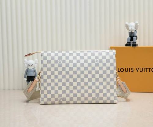 LV Hangbags AAA Women-936